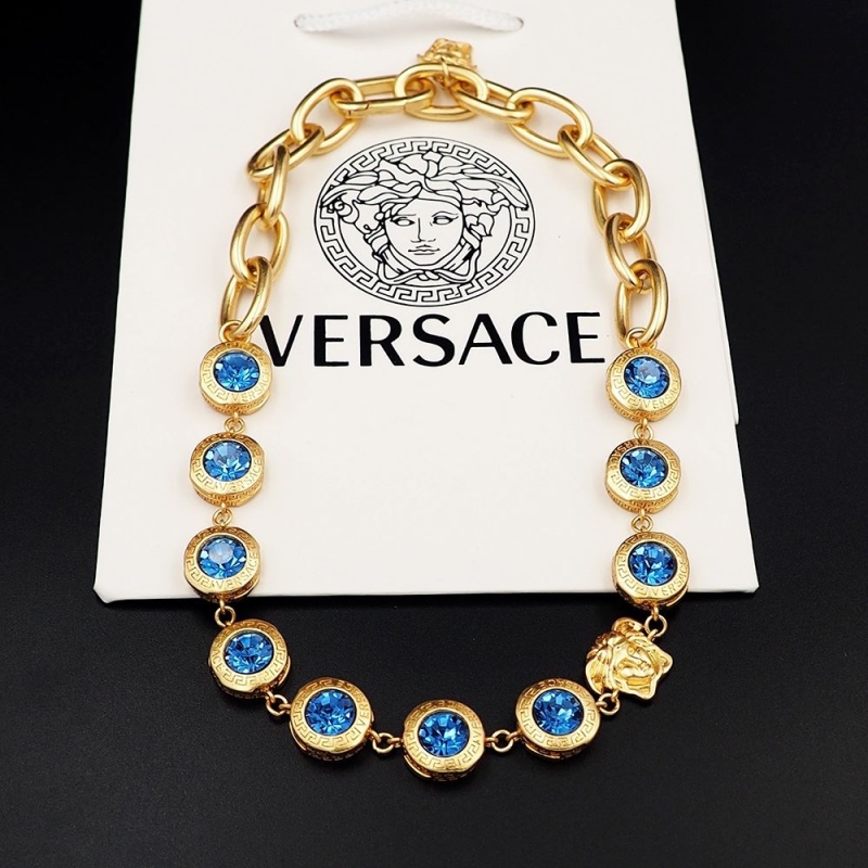 VERSACE